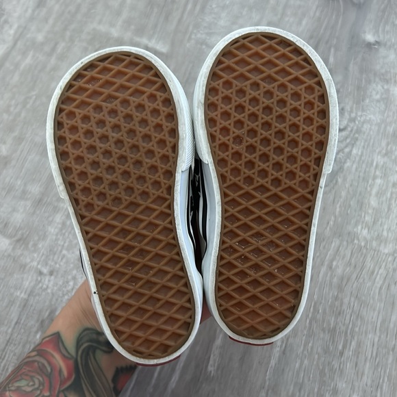 VANS - Picture 5 of 6